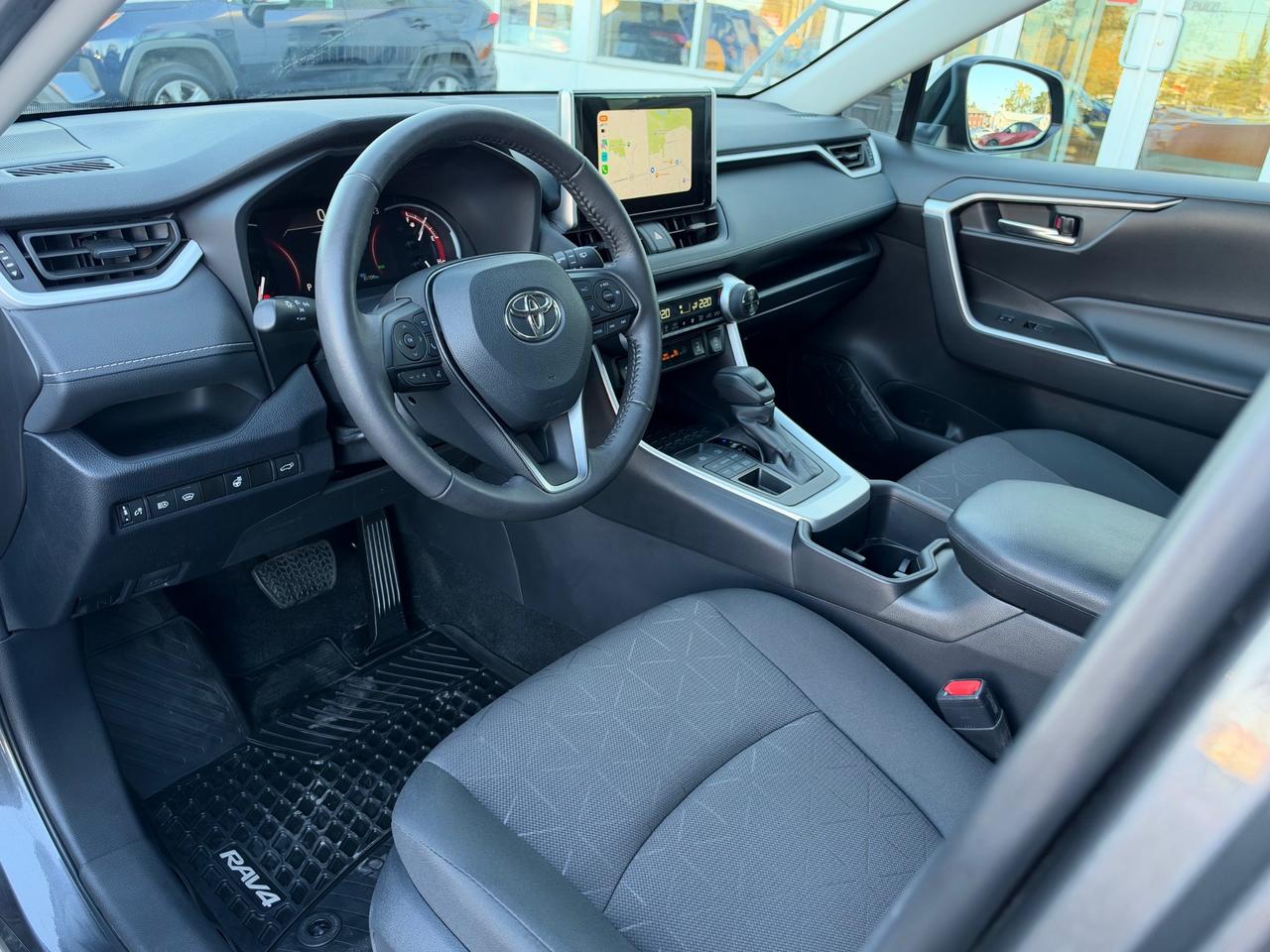 2024 Toyota RAV4 XLE AWD-ONE OWNER-BOUGHT+SERVICED HERE! Photo