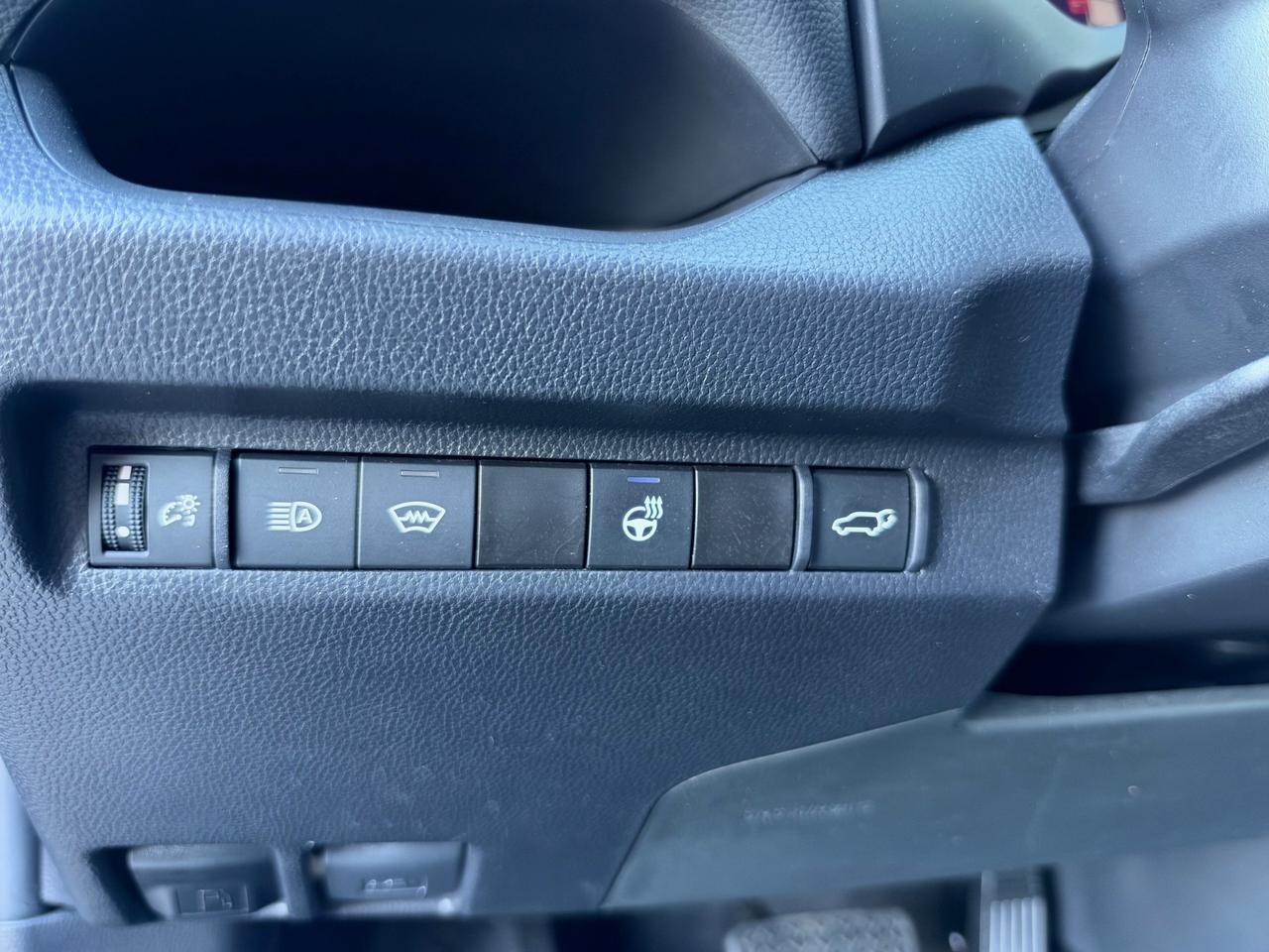 2024 Toyota RAV4 XLE AWD-ONE OWNER-BOUGHT+SERVICED HERE! Photo