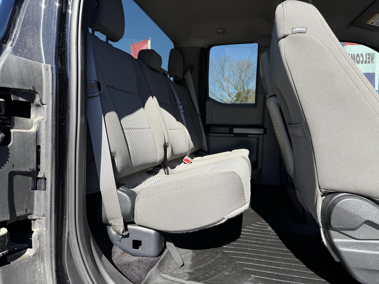 2017 Ford F-150 4WD SUPERCAB 145" XTR 103,000KM Photo