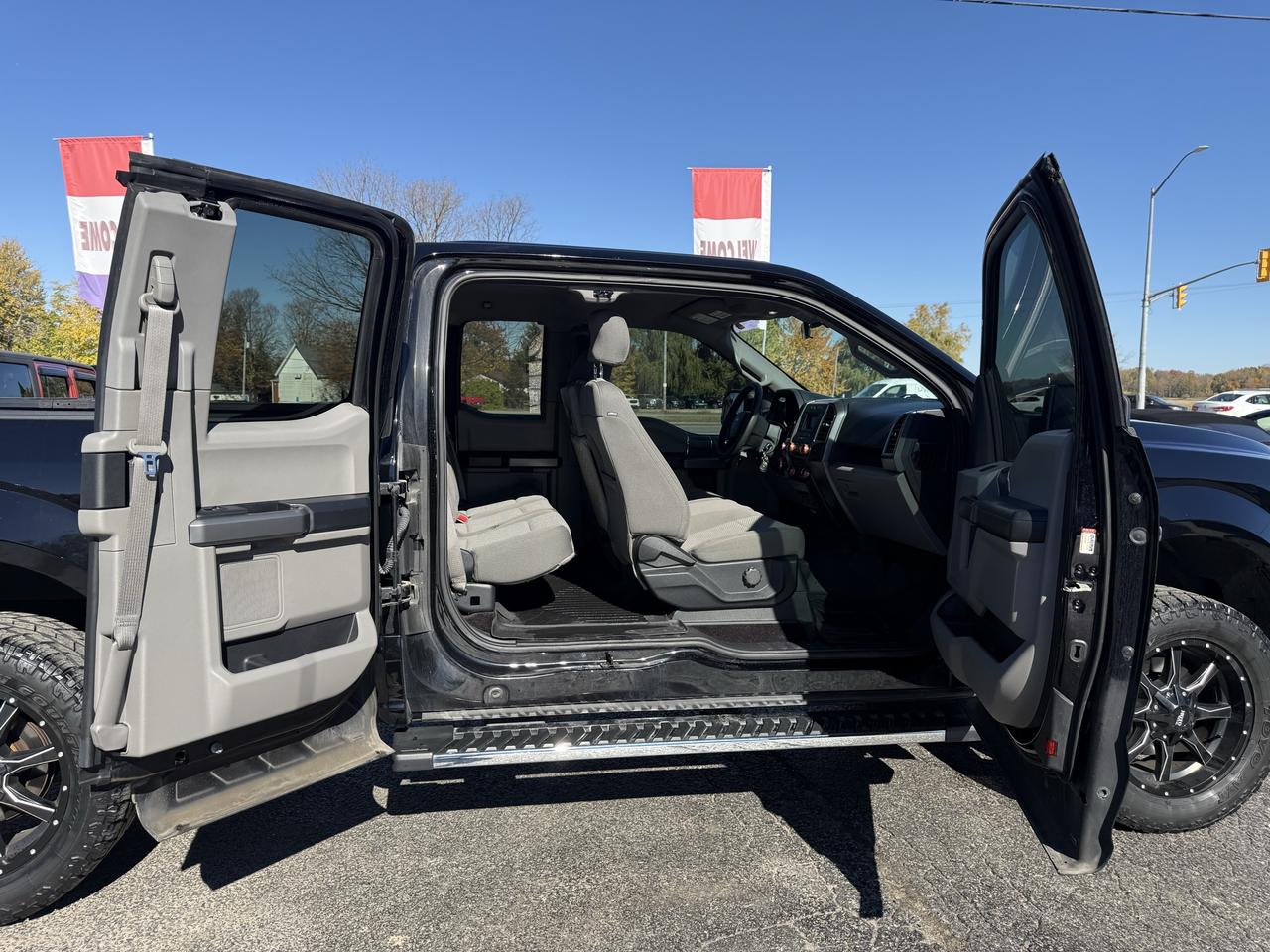 2017 Ford F-150 4WD SUPERCAB 145" XTR 103,000KM Photo