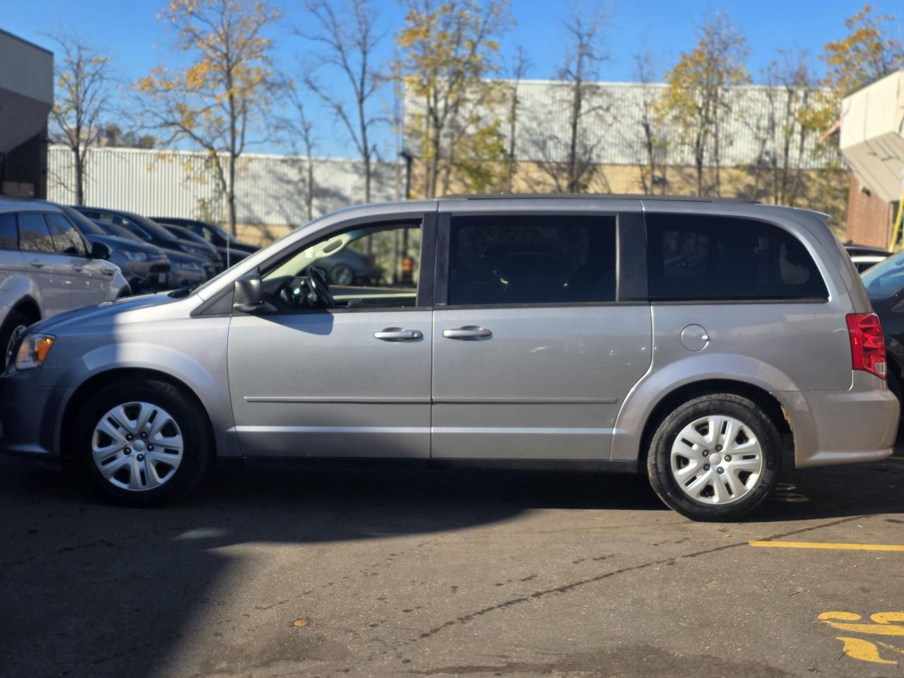 2014 Dodge Grand Caravan SXT Photo4