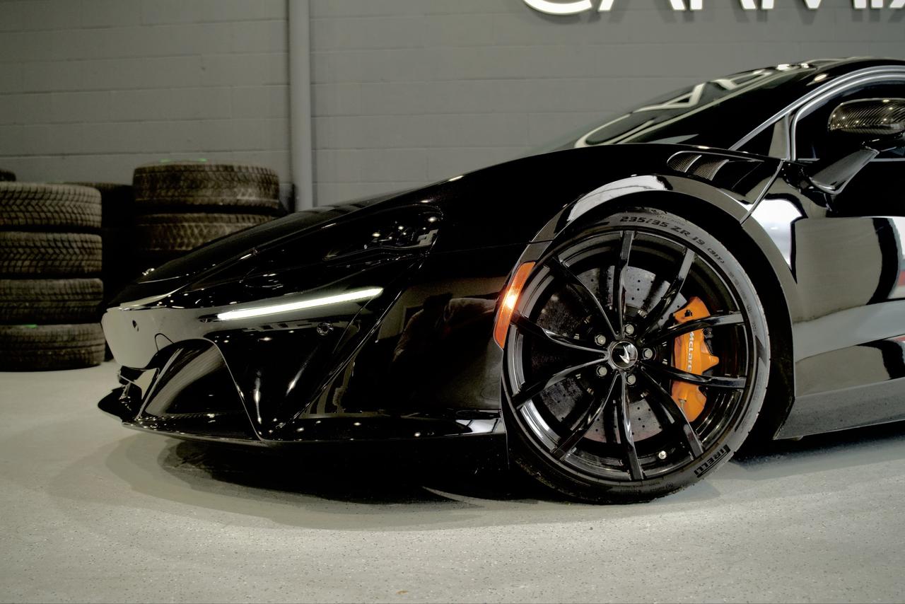 2023 McLaren Artura Performance Photo3