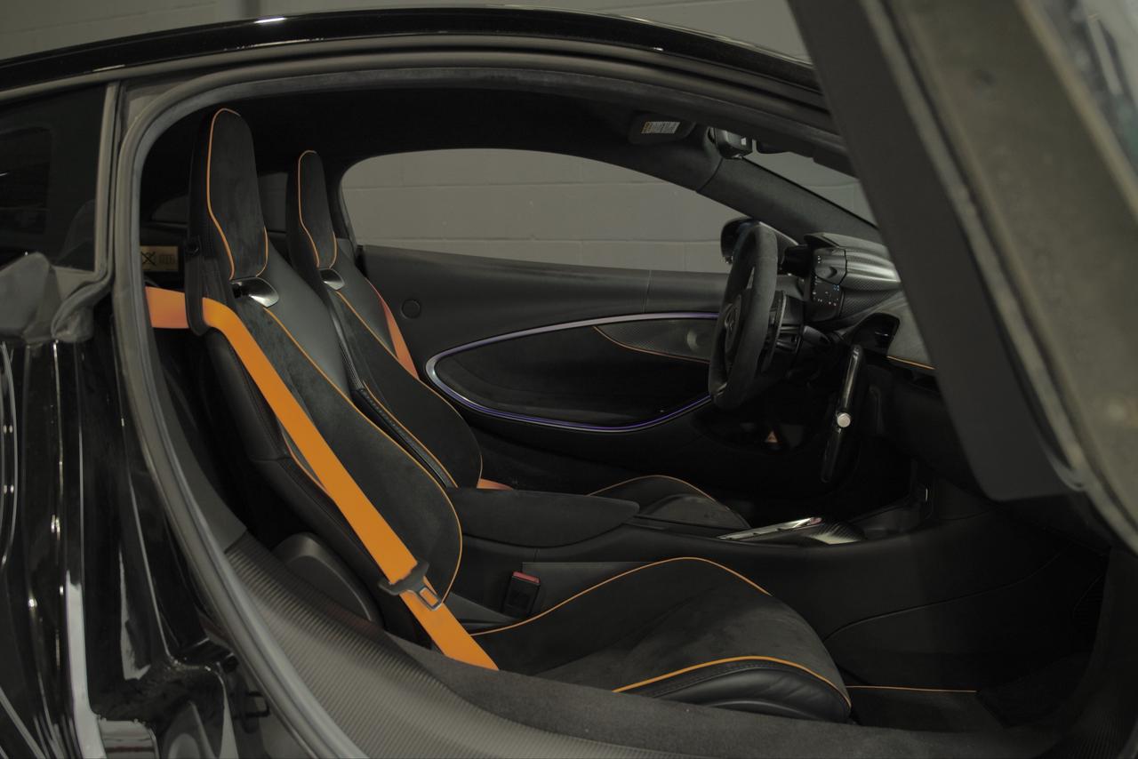 2023 McLaren Artura Performance Photo