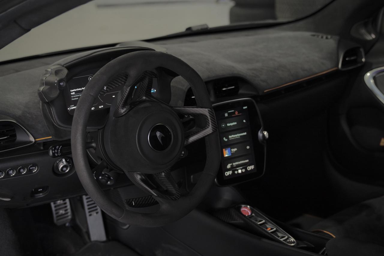2023 McLaren Artura Performance Photo