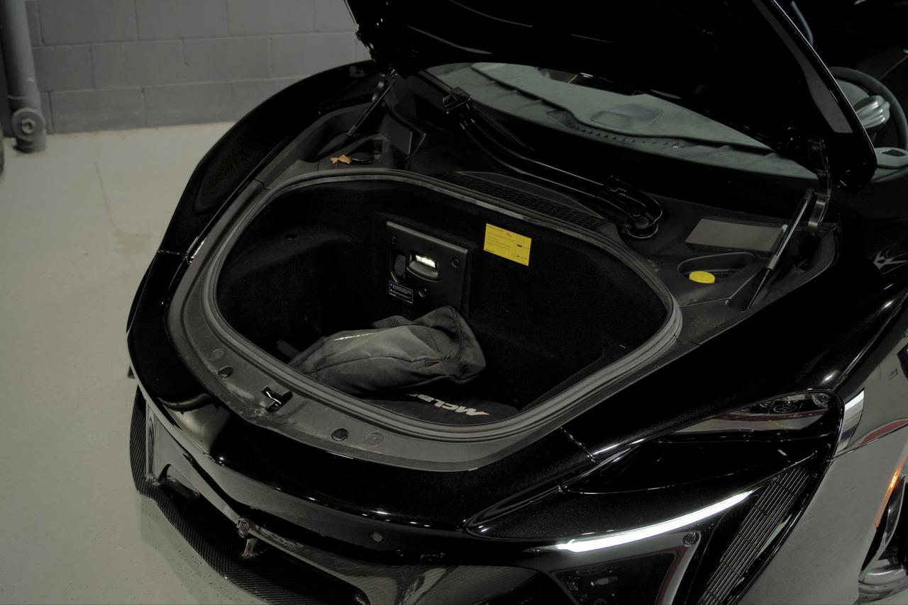 2023 McLaren Artura Performance Photo
