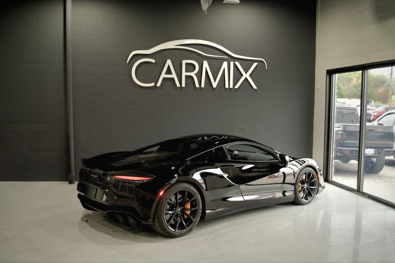 2023 McLaren Artura Performance Photo