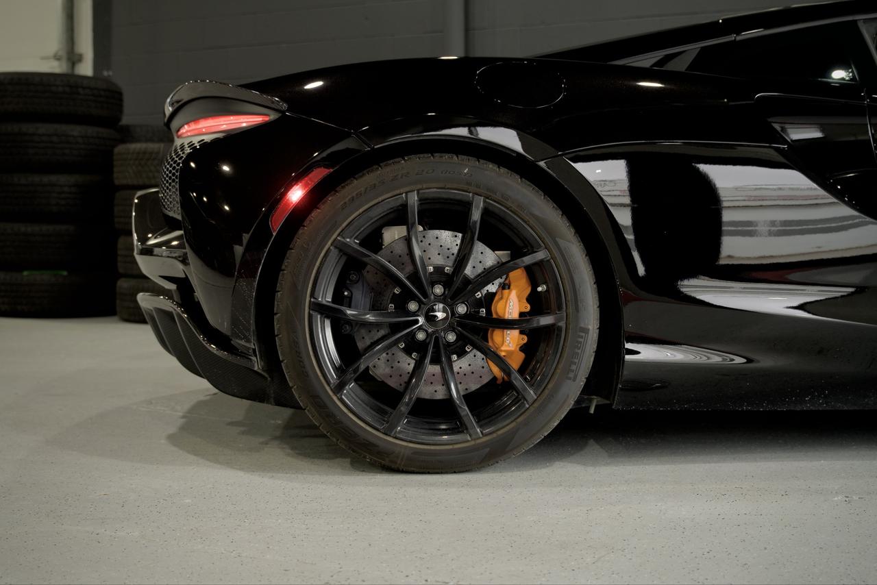 2023 McLaren Artura Performance Photo