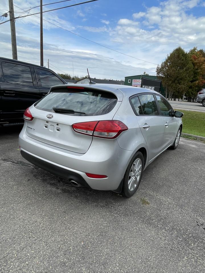 2014 Kia Forte5 LX+ Photo5