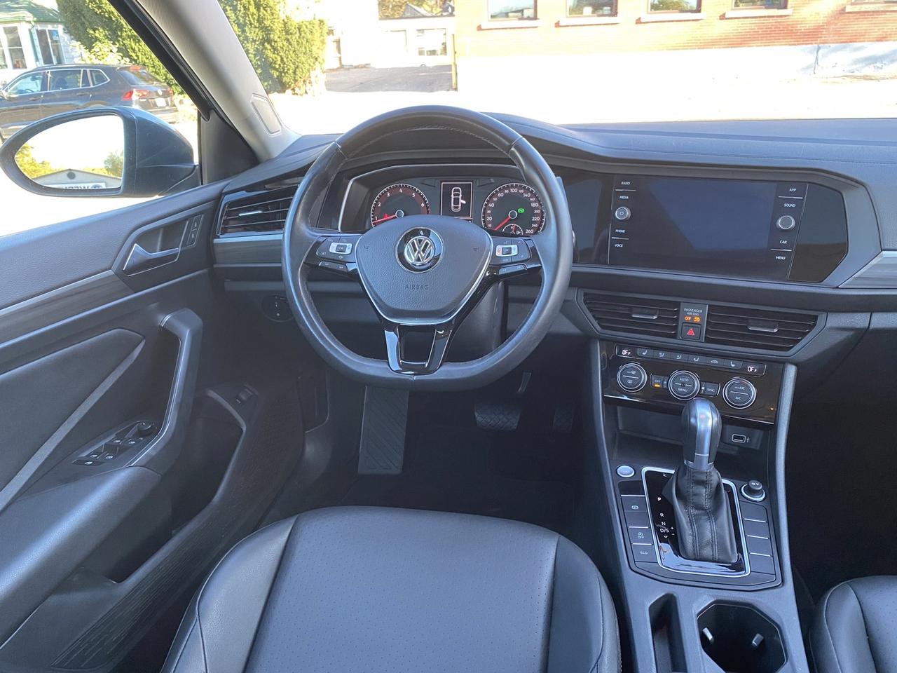2019 Volkswagen Jetta 1.4T SEL 8A Photo4