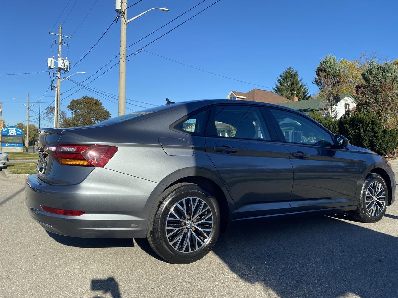 2019 Volkswagen Jetta 1.4T SEL 8A Photo2