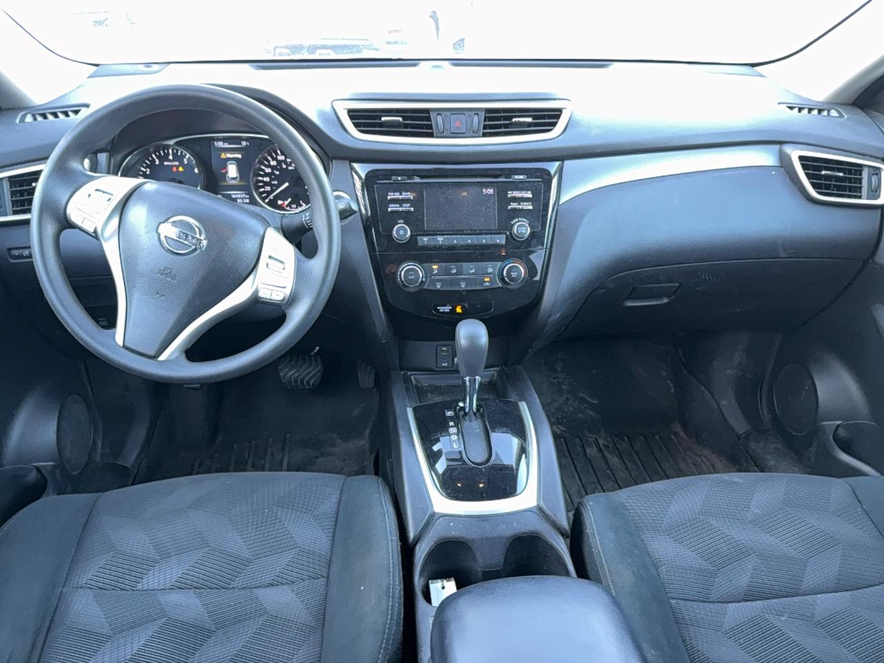 2016 Nissan Rogue SV Photo