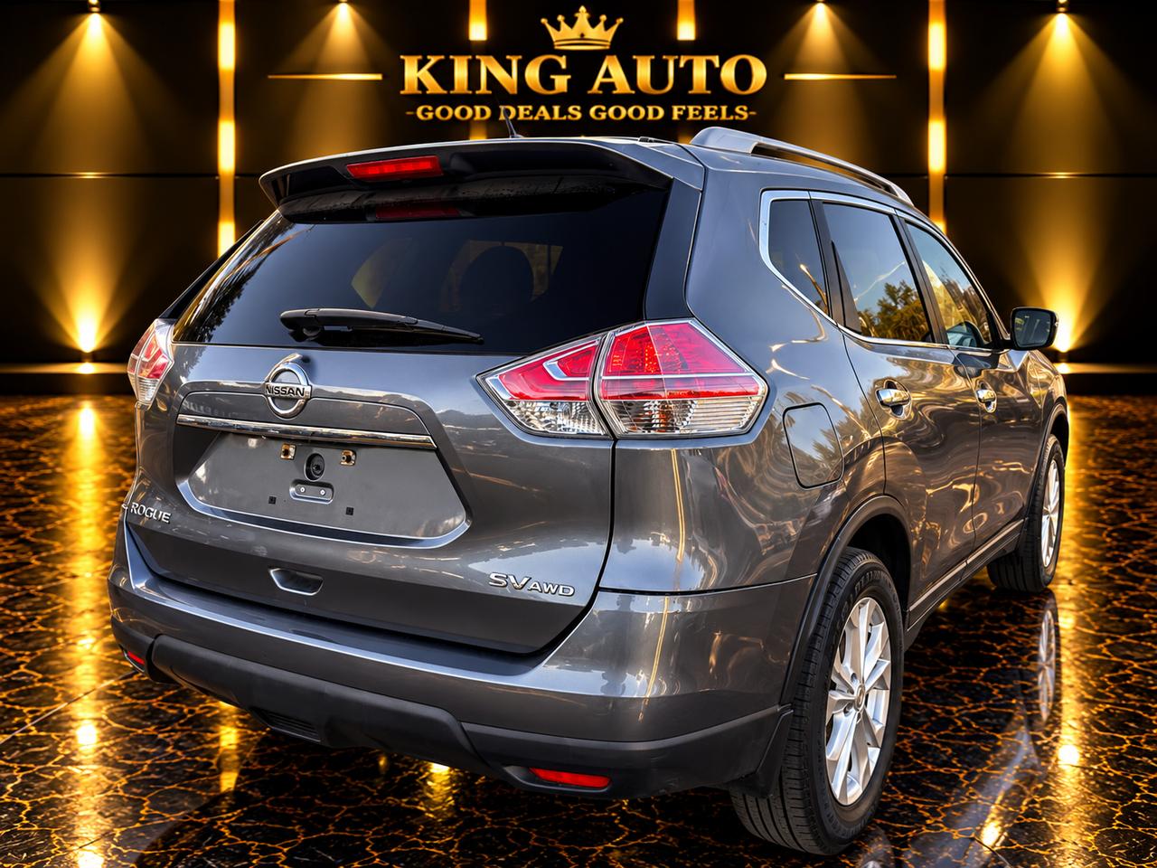 2016 Nissan Rogue SV Photo4