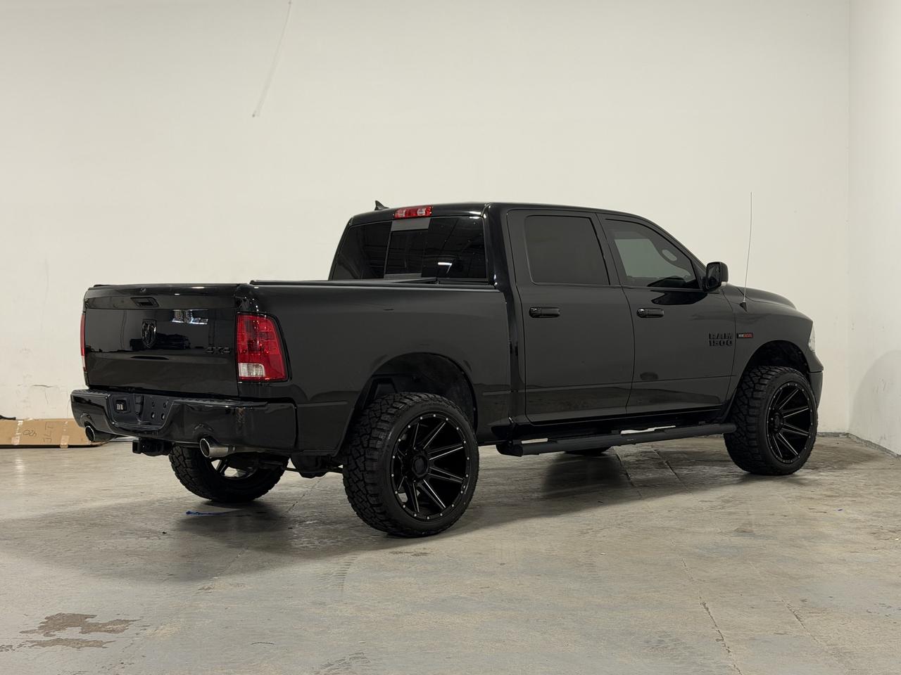2018 RAM 1500 Big Horn 4x4 Crew Cab 5'7" Box Photo3