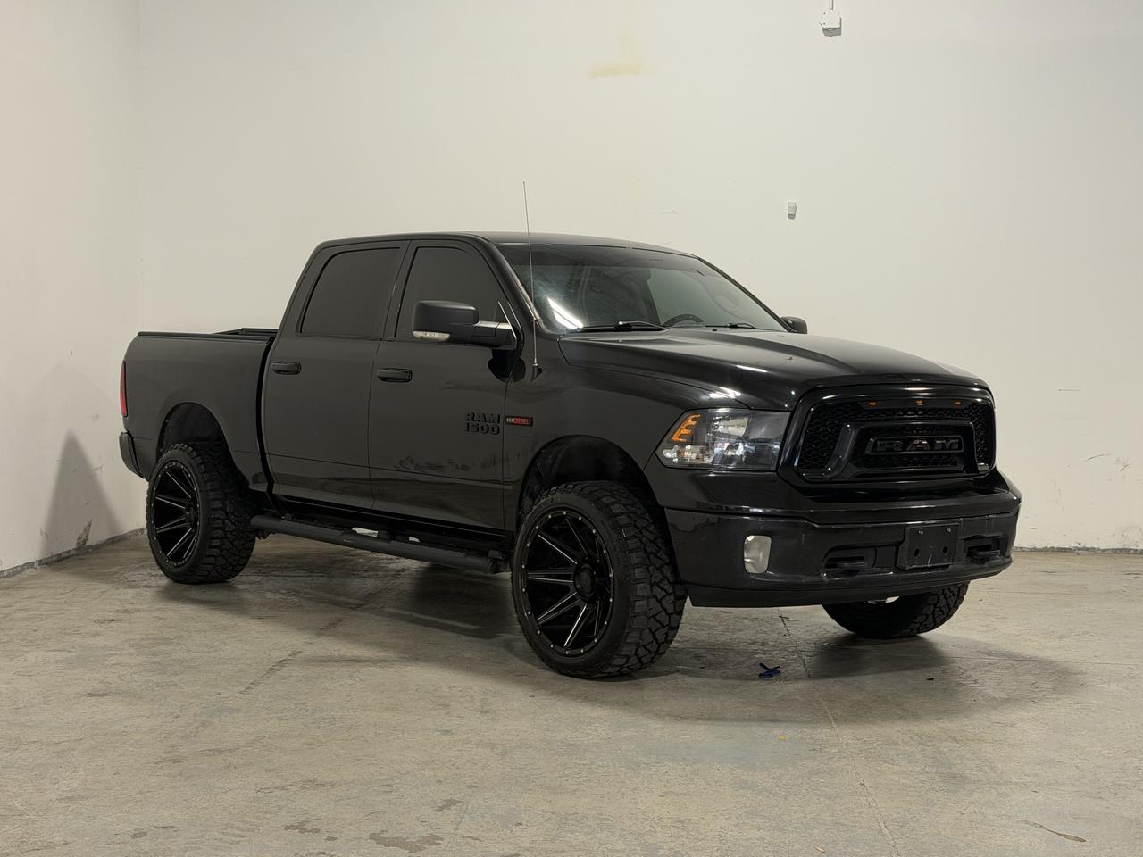 2018 RAM 1500 Big Horn 4x4 Crew Cab 5'7" Box Photo2