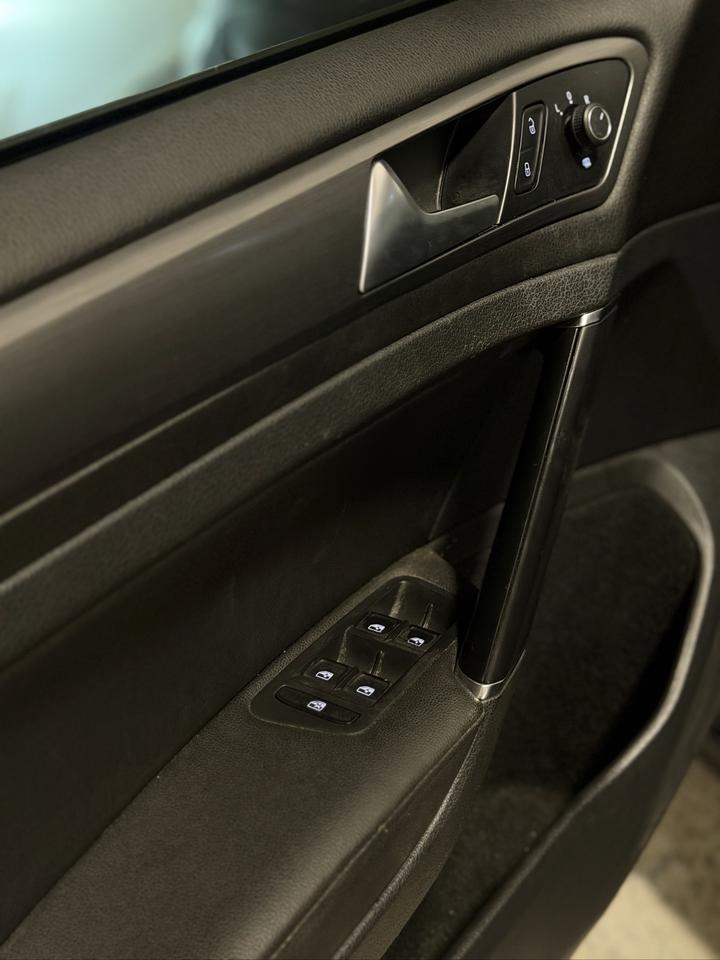2019 Volkswagen Golf SportWagen Comfortline Photo