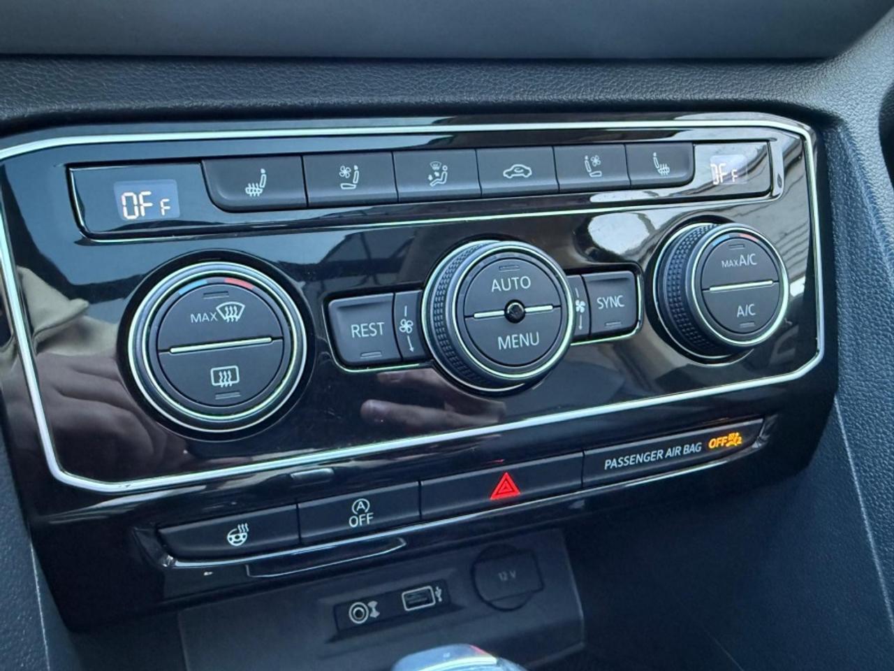2019 Volkswagen Atlas EXECLINE V6 AWD |7-PASS |FENDER |NAV |PANO Photo