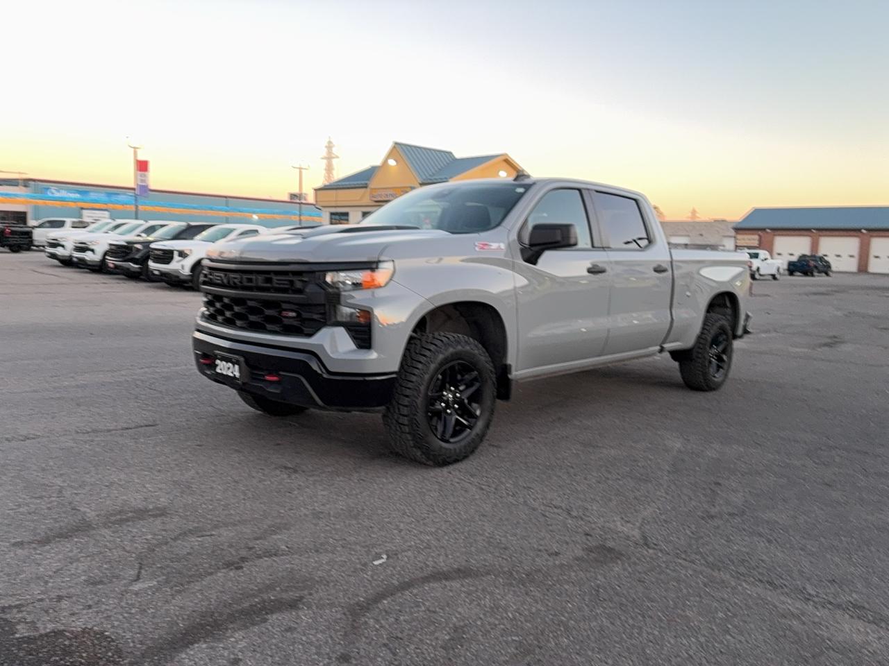 2024 Chevrolet Silverado 1500 CustomTraiBoss 4WD Z71 CrewCab 5.3L 8cyl 6'7"Box Photo