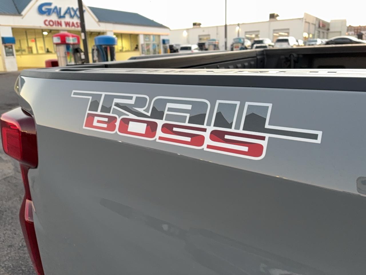 2024 Chevrolet Silverado 1500 CustomTraiBoss 4WD Z71 CrewCab 5.3L 8cyl 6'7"Box Photo
