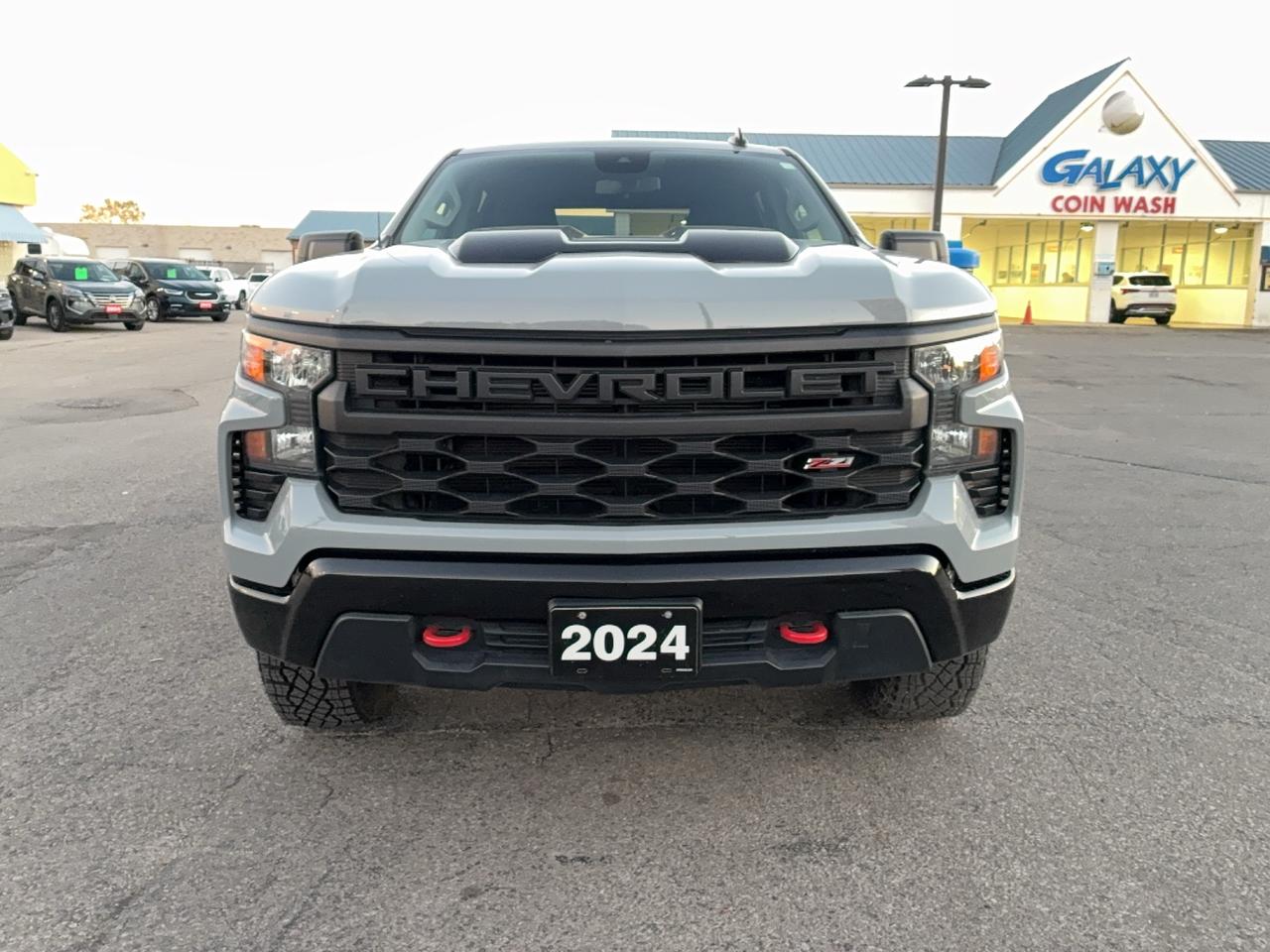 2024 Chevrolet Silverado 1500 CustomTraiBoss 4WD Z71 CrewCab 5.3L 8cyl 6'7"Box Photo1