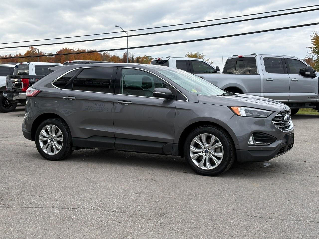 2021 Ford Edge Titanium AWD Photo4