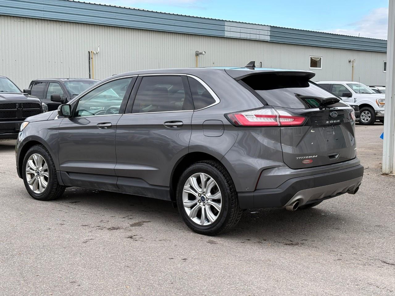 2021 Ford Edge Titanium AWD Photo