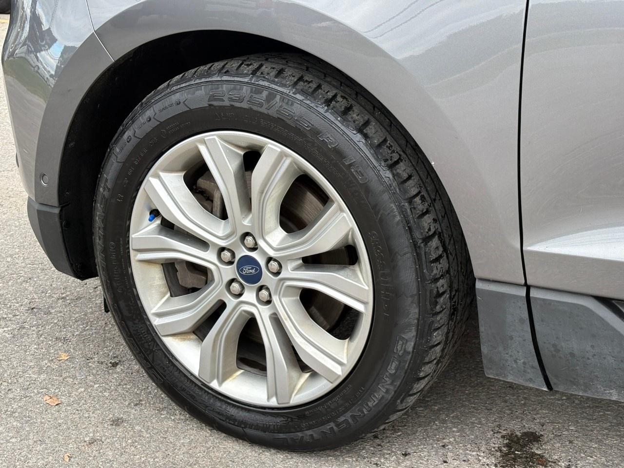 2021 Ford Edge Titanium AWD Photo