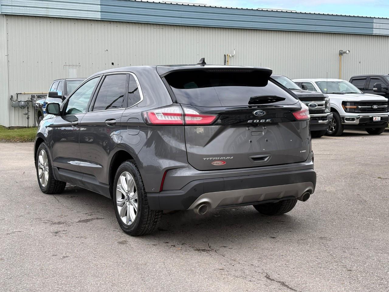 2021 Ford Edge Titanium AWD Photo