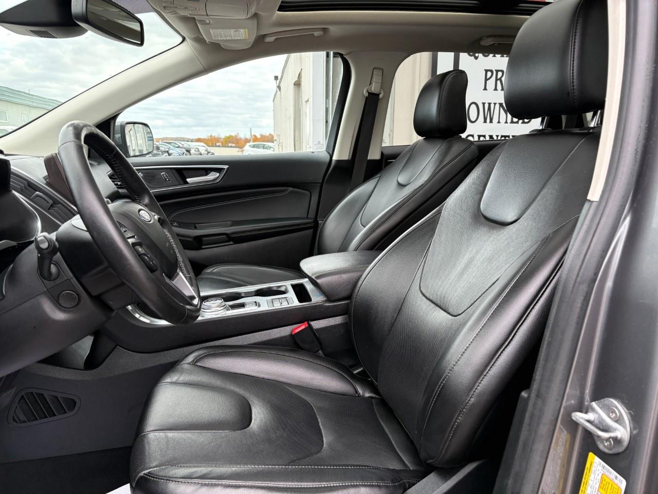 2021 Ford Edge Titanium AWD Photo
