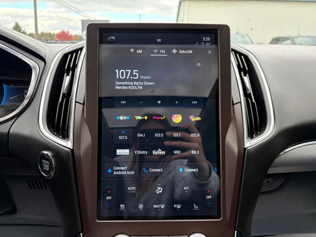 2021 Ford Edge Titanium AWD Photo