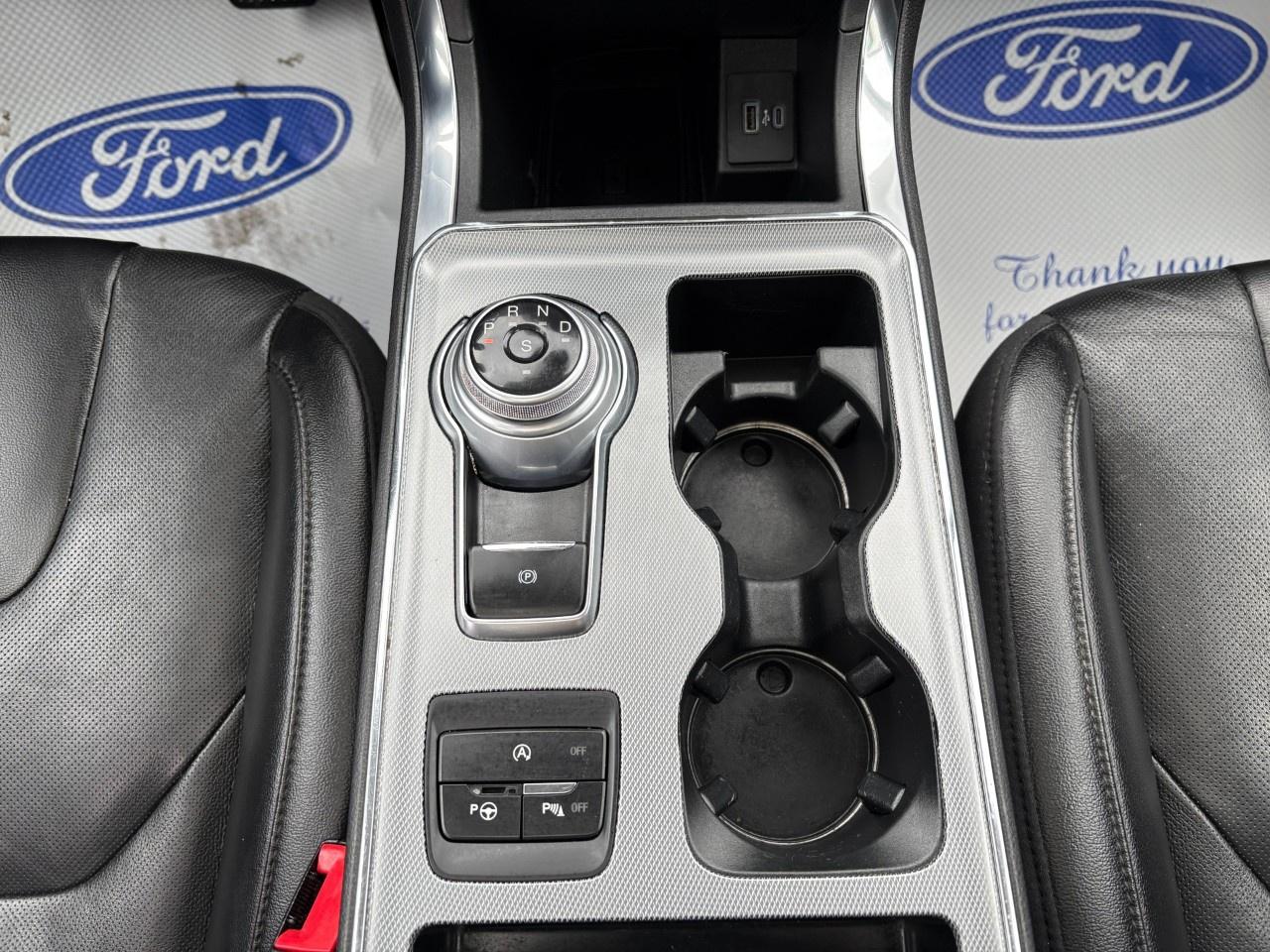 2021 Ford Edge Titanium AWD Photo