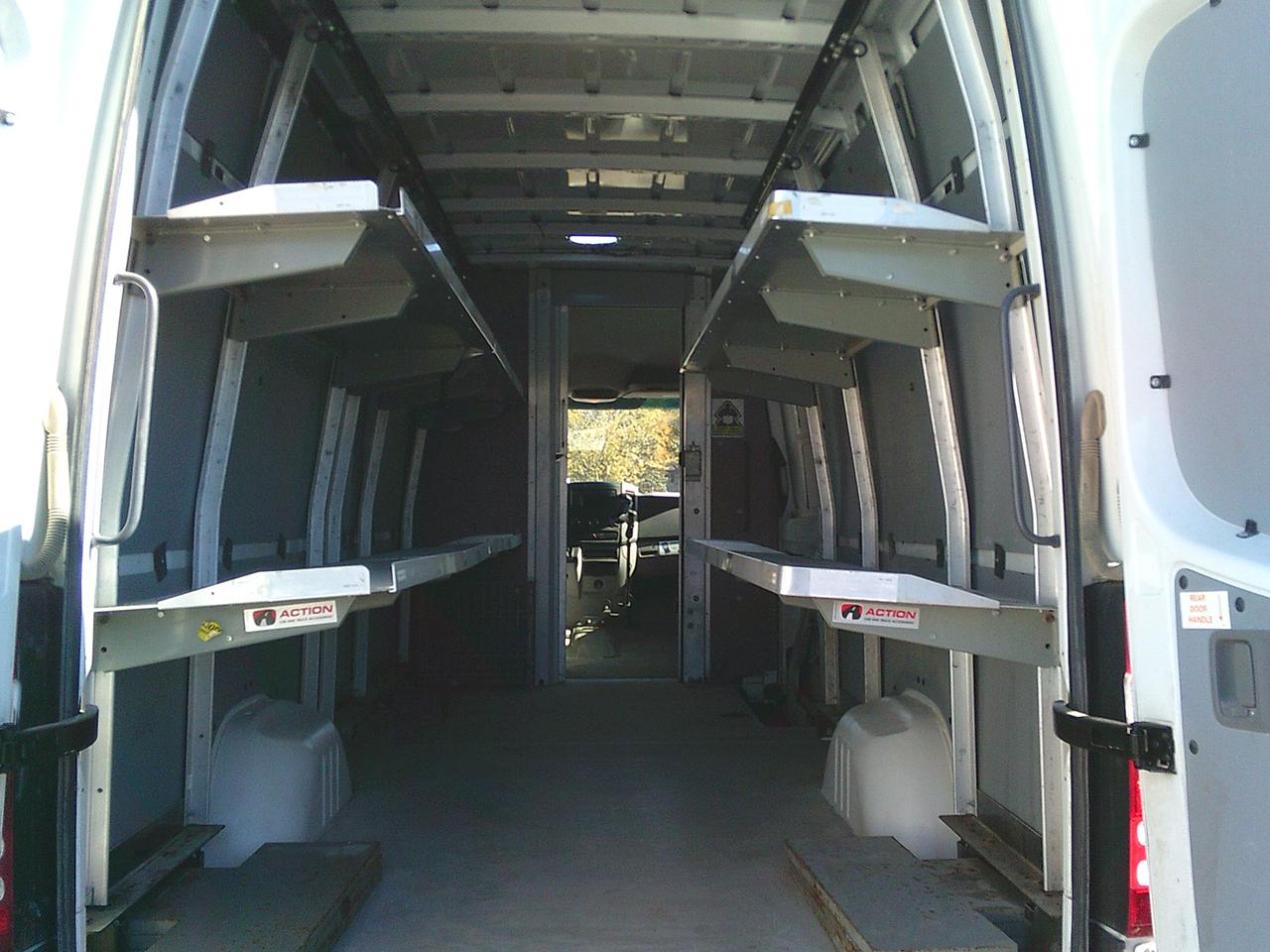 2017 Mercedes-Benz Sprinter RWD 2500 V6 170" EXT W/ SHELVES! Photo2
