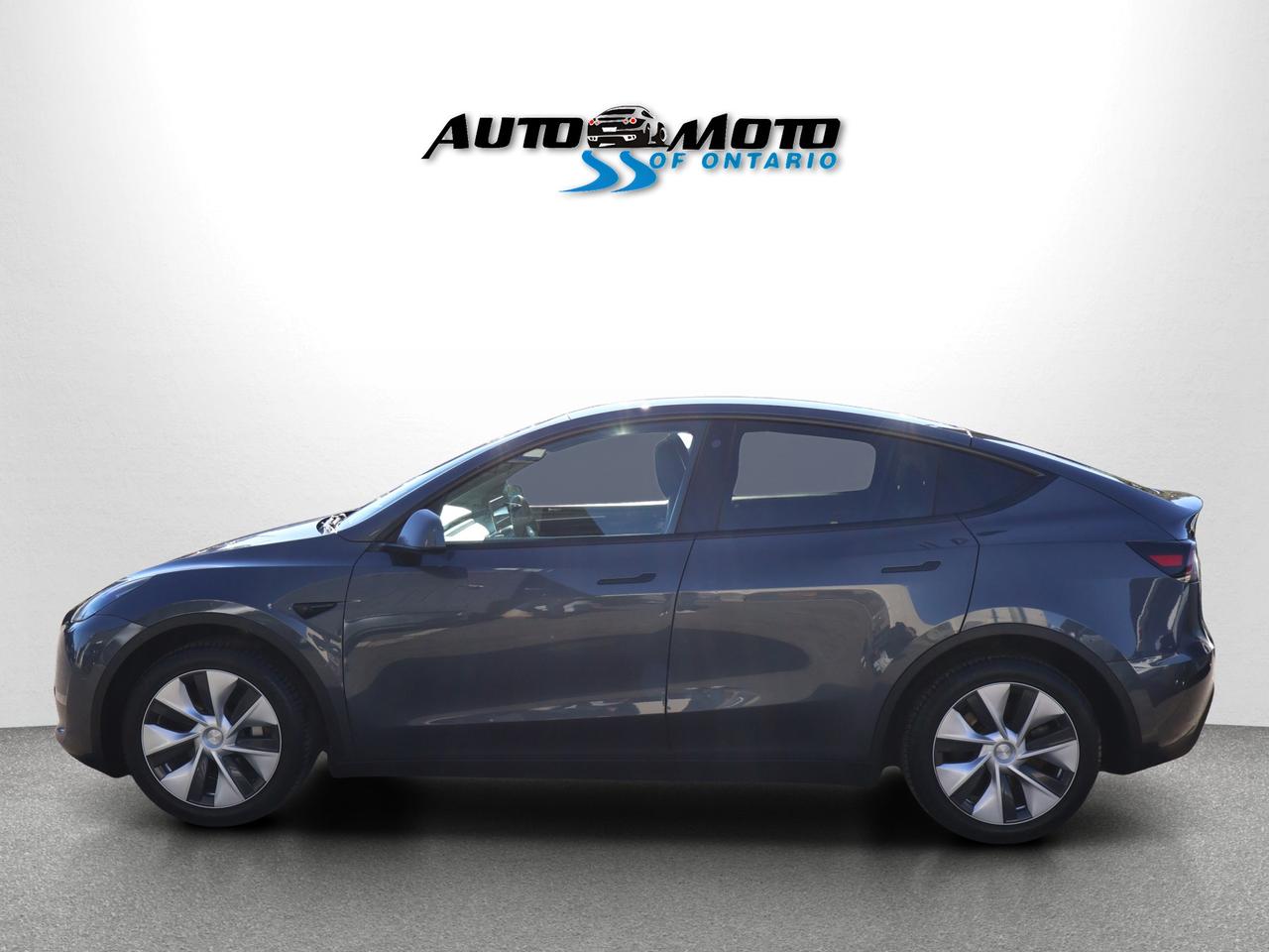 2023 Tesla Model Y LONG RANGE DUAL MOTOR AWD *ACCIDENT FREE*1 OWNER*2ND WINTER* CAMERA NAV BLUETOOTH LEATHRE HEATED SEATS CRUISE Photo