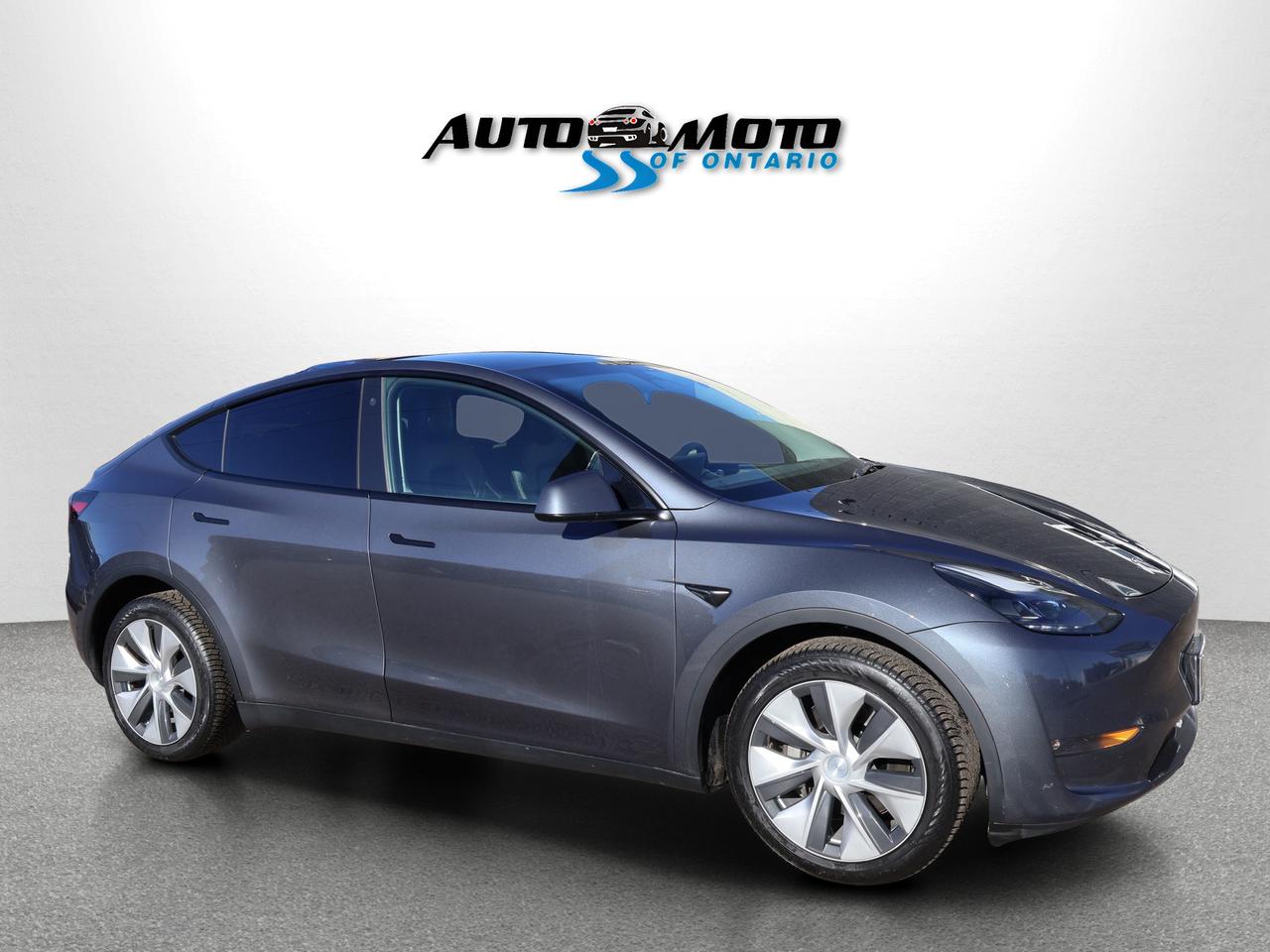 2023 Tesla Model Y LONG RANGE DUAL MOTOR AWD *ACCIDENT FREE*1 OWNER*2ND WINTER* CAMERA NAV BLUETOOTH LEATHRE HEATED SEATS CRUISE Photo