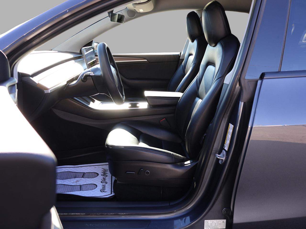 2023 Tesla Model Y LONG RANGE DUAL MOTOR AWD *ACCIDENT FREE*1 OWNER*2ND WINTER* CAMERA NAV BLUETOOTH LEATHRE HEATED SEATS CRUISE Photo