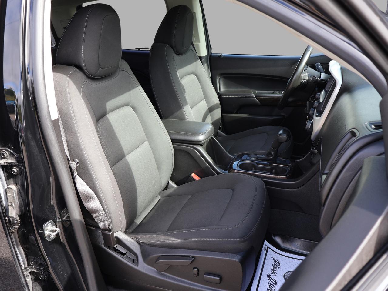 2019 GMC Canyon TURBO DIESEL SLE 4WD *ACCIDENT FREE*GMC MAINTAIN* CAMERA BLUETOOTH HEATED SEATS CRUISE ALLOYS Photo