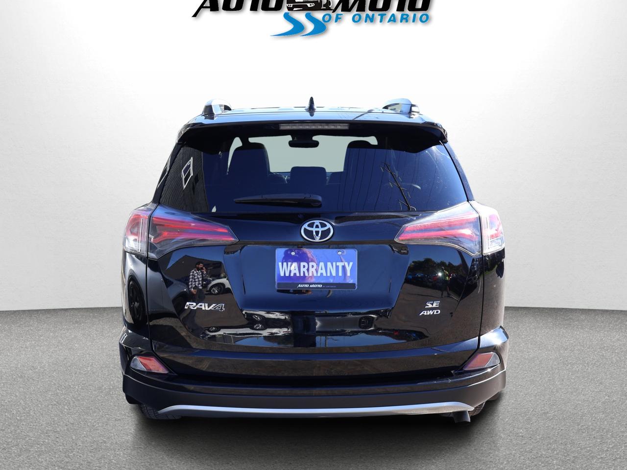 2018 Toyota RAV4 SE AWD CERTIFIED CAMERA NAV BLUETOOTH LEATHER HEATED SEATS SUNROOF CRUISE ALLOYS Photo