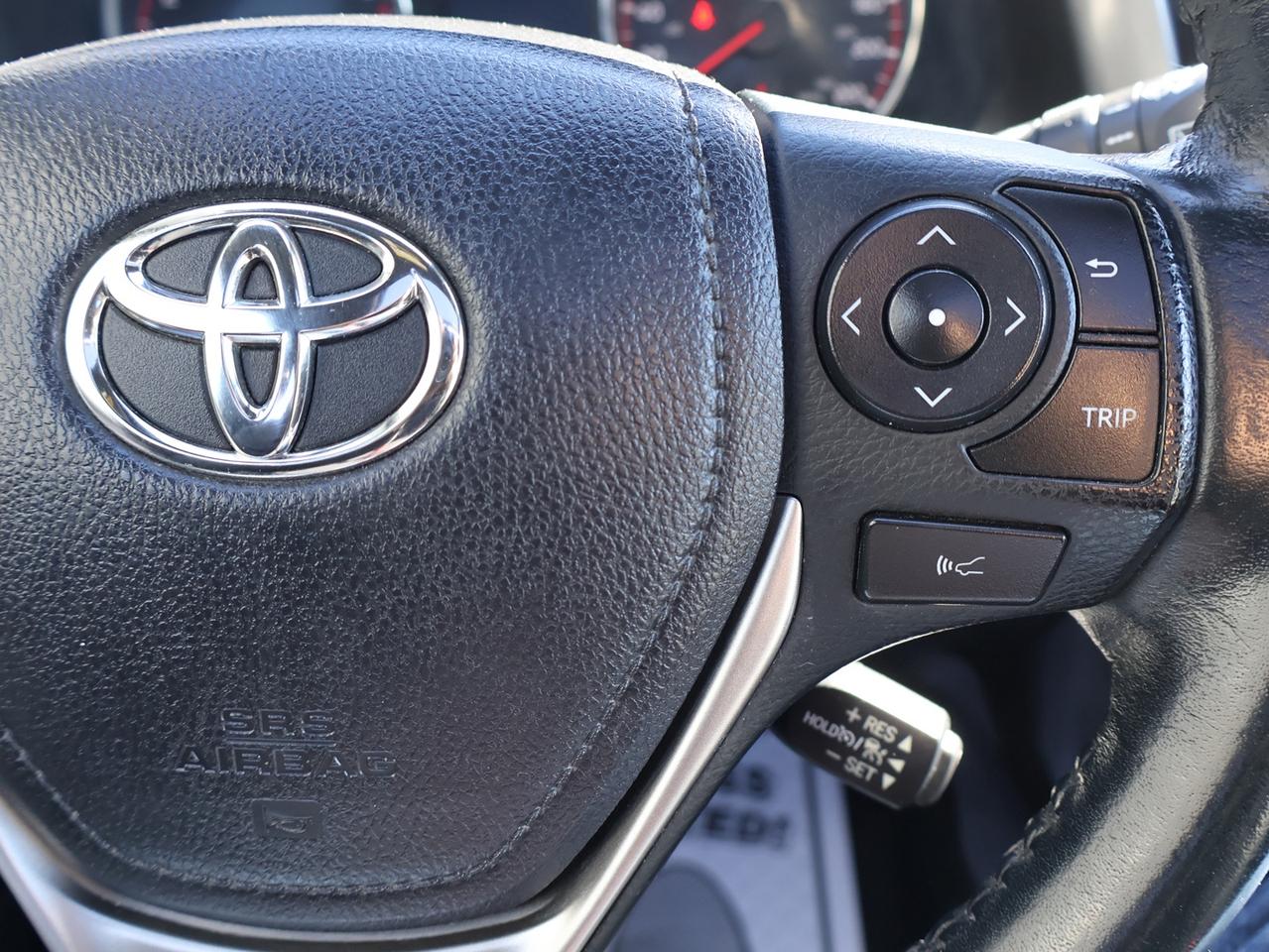 2018 Toyota RAV4 SE AWD CERTIFIED CAMERA NAV BLUETOOTH LEATHER HEATED SEATS SUNROOF CRUISE ALLOYS Photo