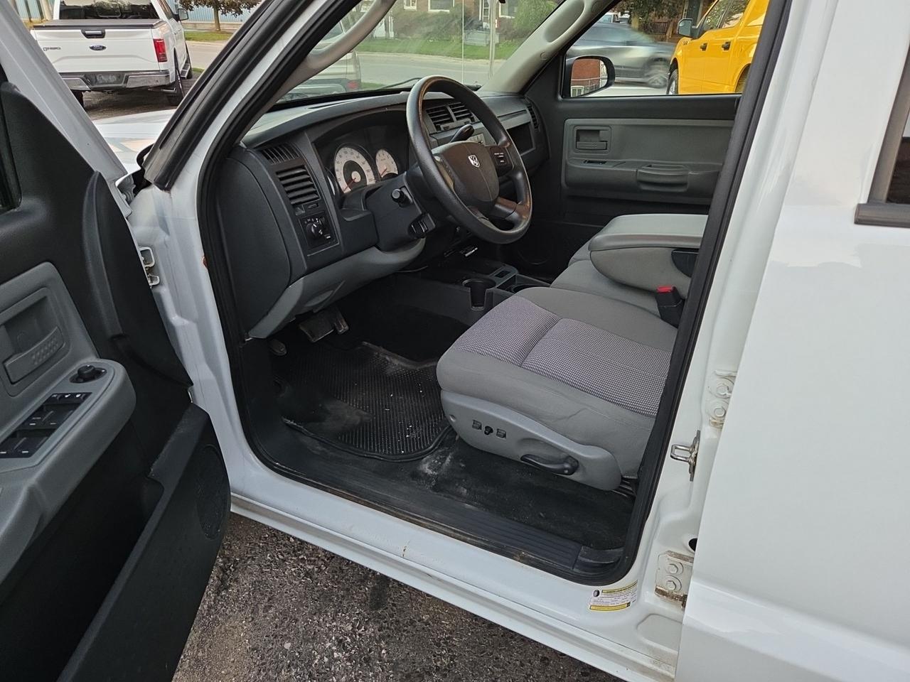 2011 RAM Dakota SXT Photo