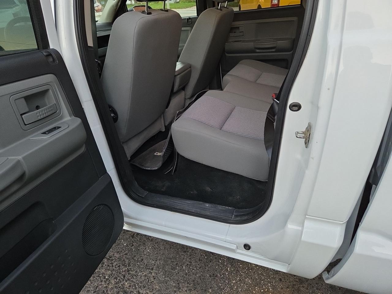 2011 RAM Dakota SXT Photo