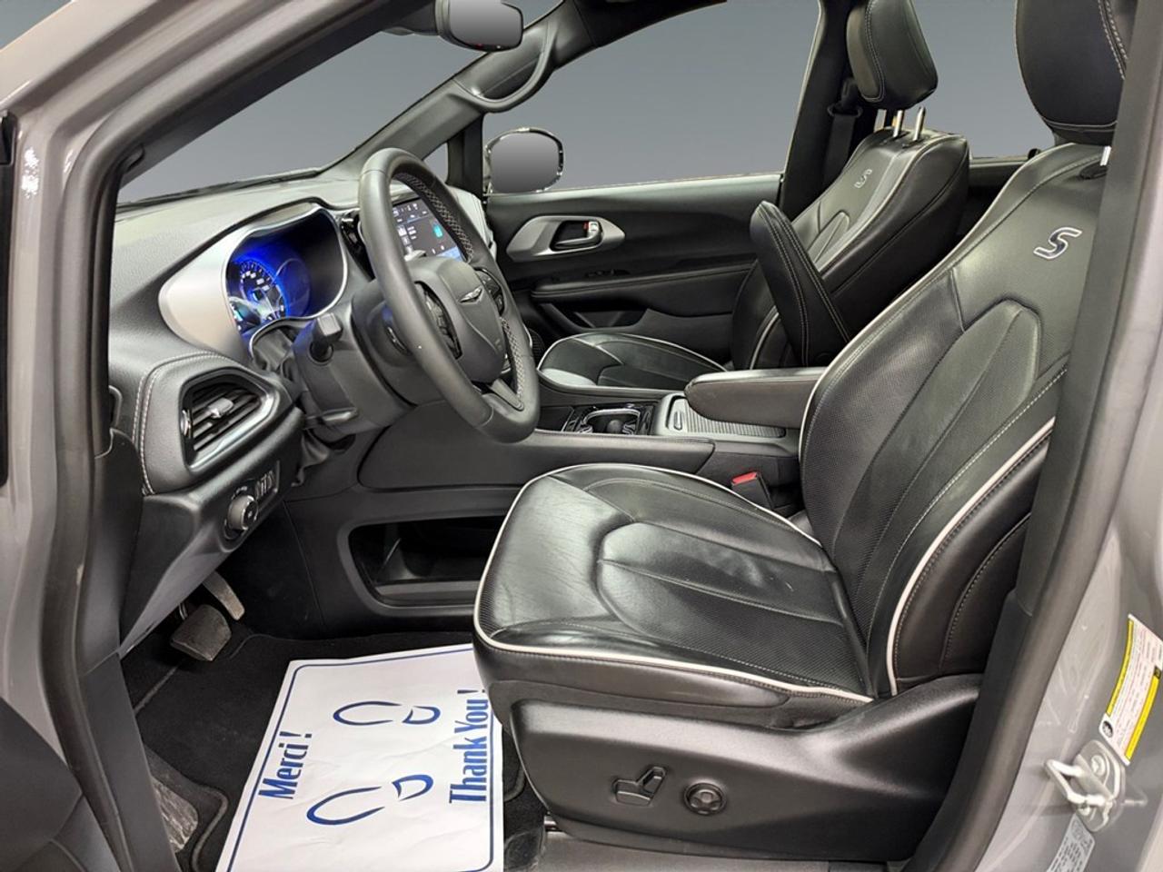 2025 Chrysler Pacifica Limited FWD Photo