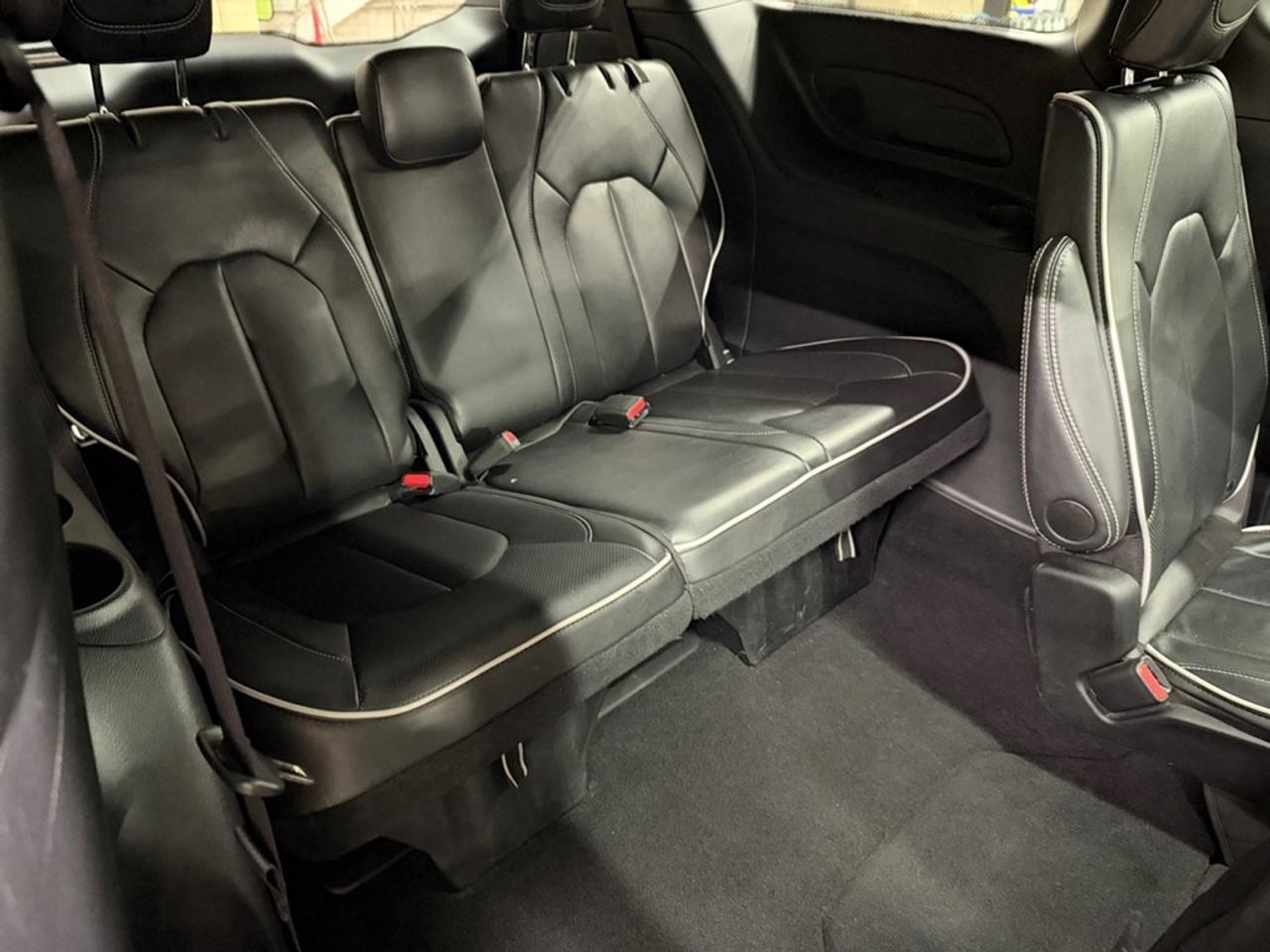 2025 Chrysler Pacifica Limited FWD Photo
