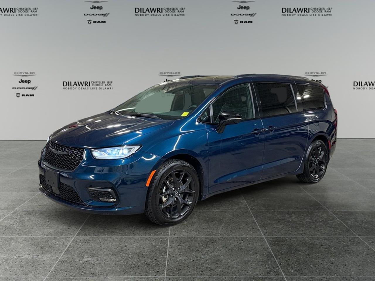 2025 Chrysler Pacifica Limited FWD Photo0