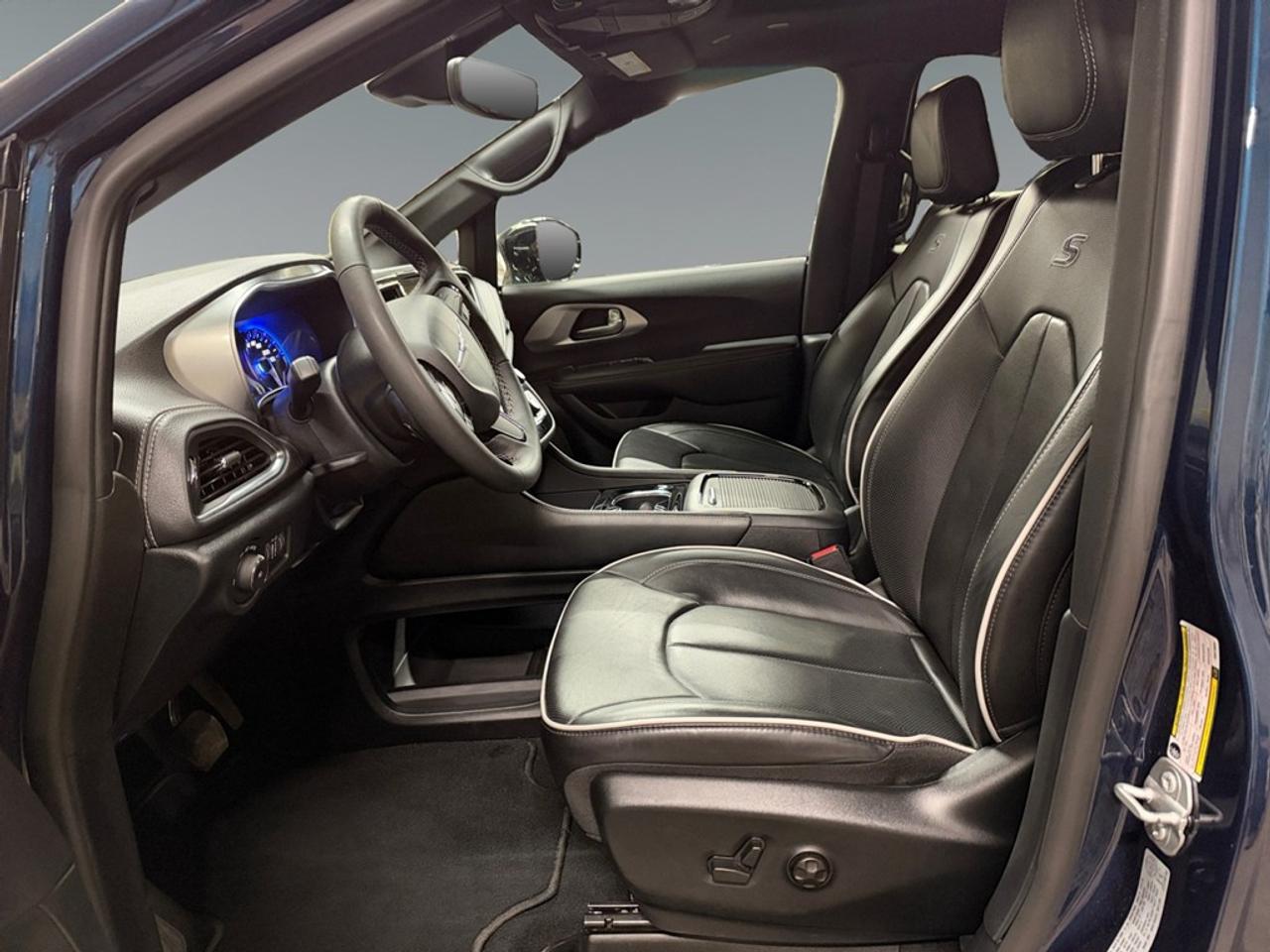 2025 Chrysler Pacifica Limited FWD Photo