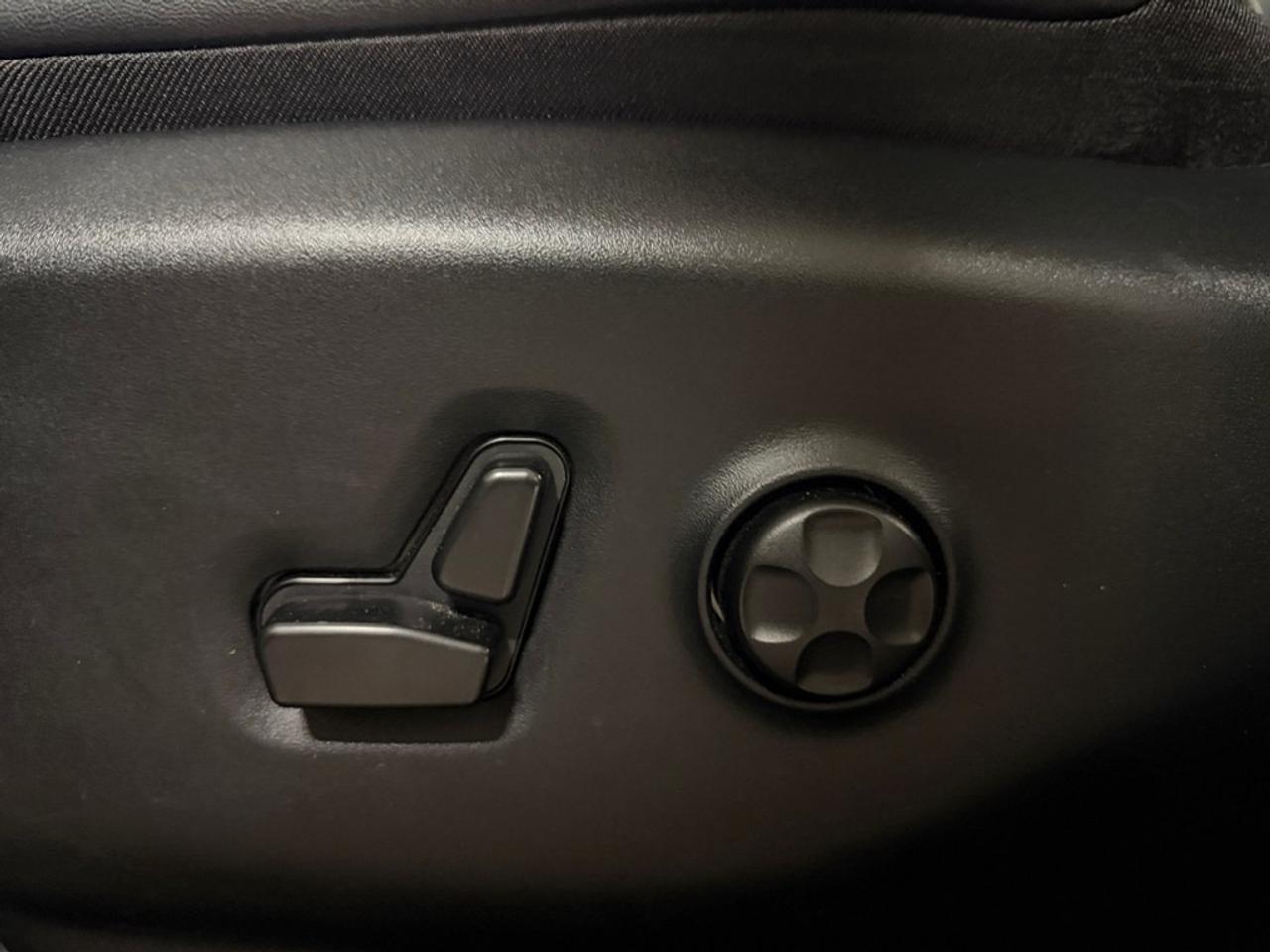 2025 Chrysler Pacifica Limited FWD Photo