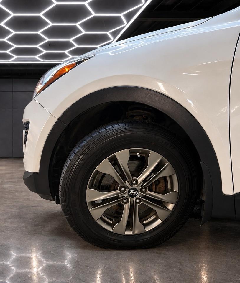 2014 Hyundai Santa Fe Sport FWD 2.4L Photo