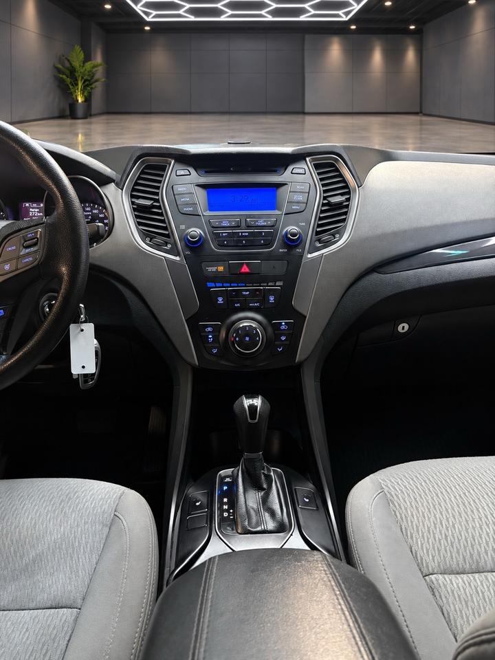 2014 Hyundai Santa Fe Sport FWD 2.4L Photo