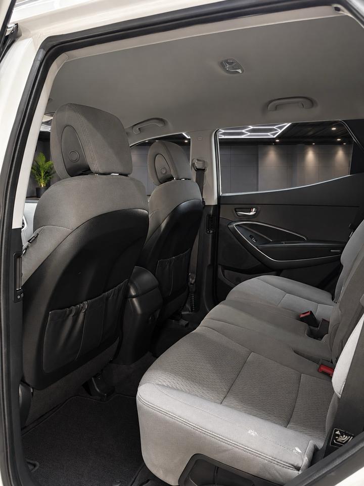 2014 Hyundai Santa Fe Sport FWD 2.4L Photo