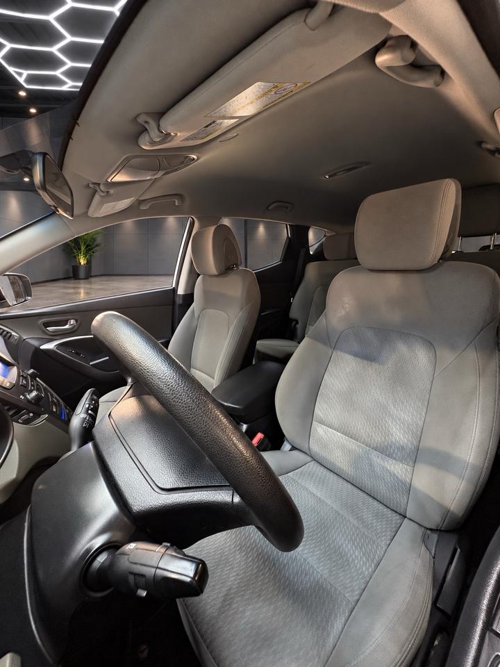 2014 Hyundai Santa Fe Sport FWD 2.4L Photo