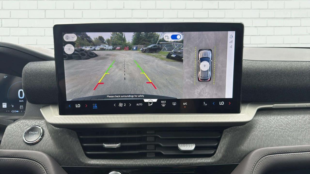 2025 Ford Explorer Platinum 4WD Photo