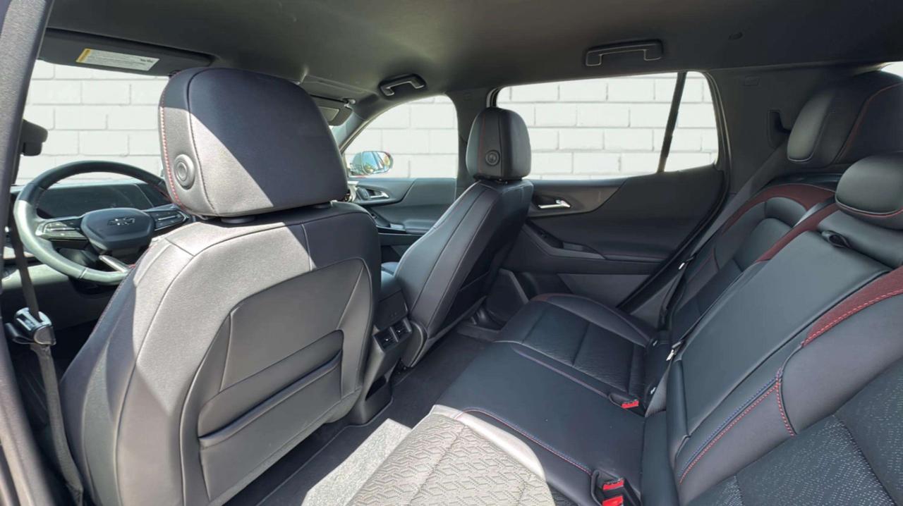2026 Chevrolet Equinox AWD 4dr RS Photo